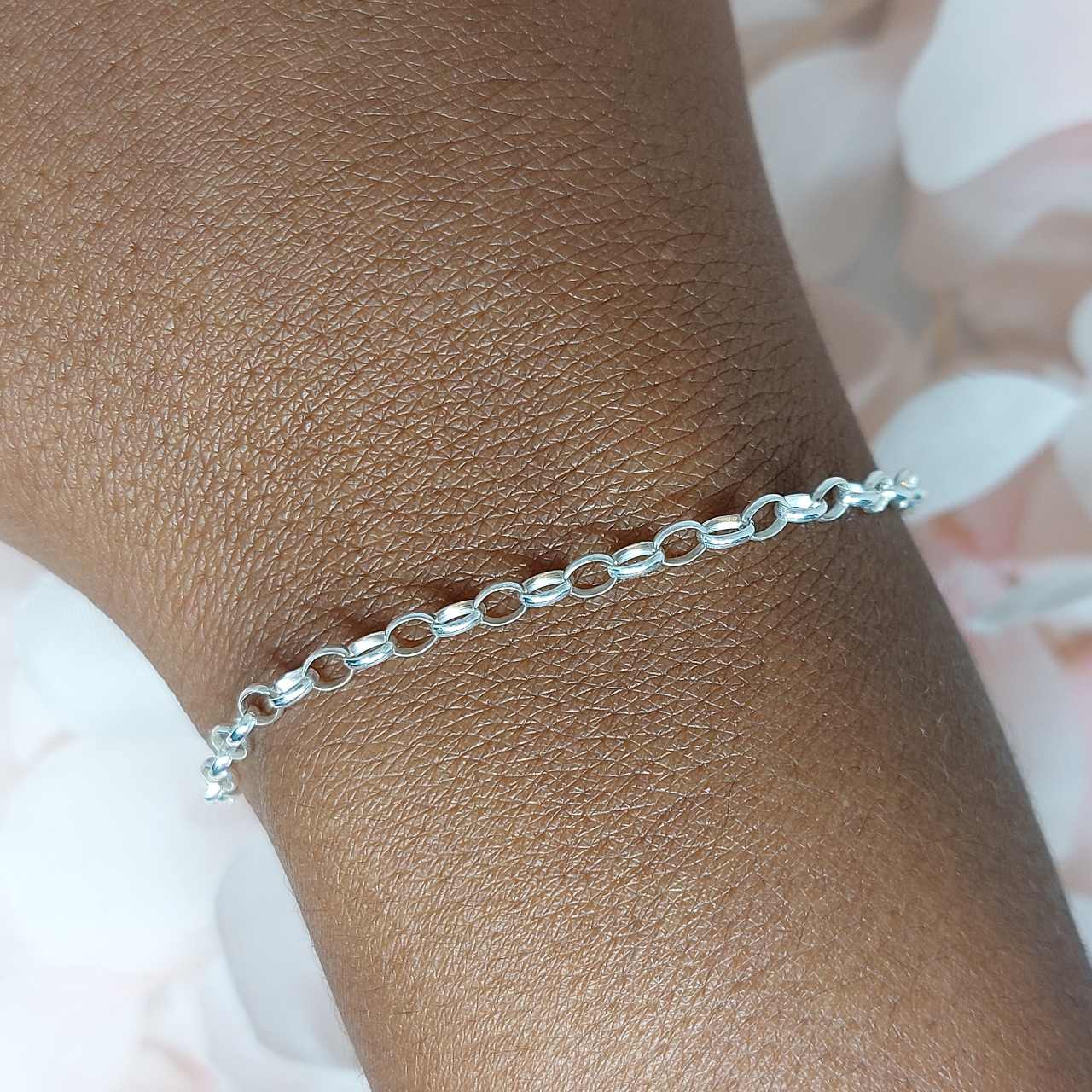 oval rolo bracelet fine