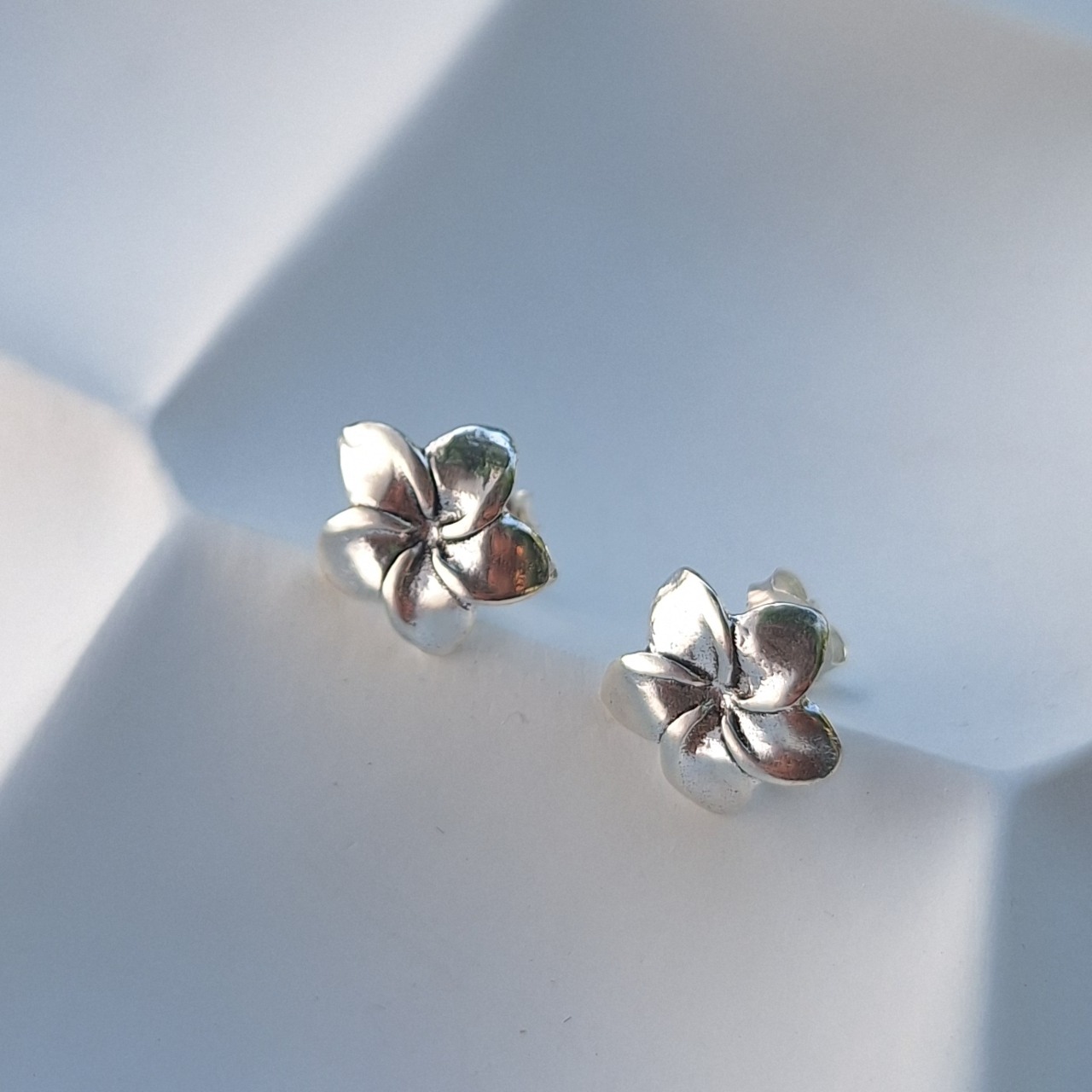 frangipani studs