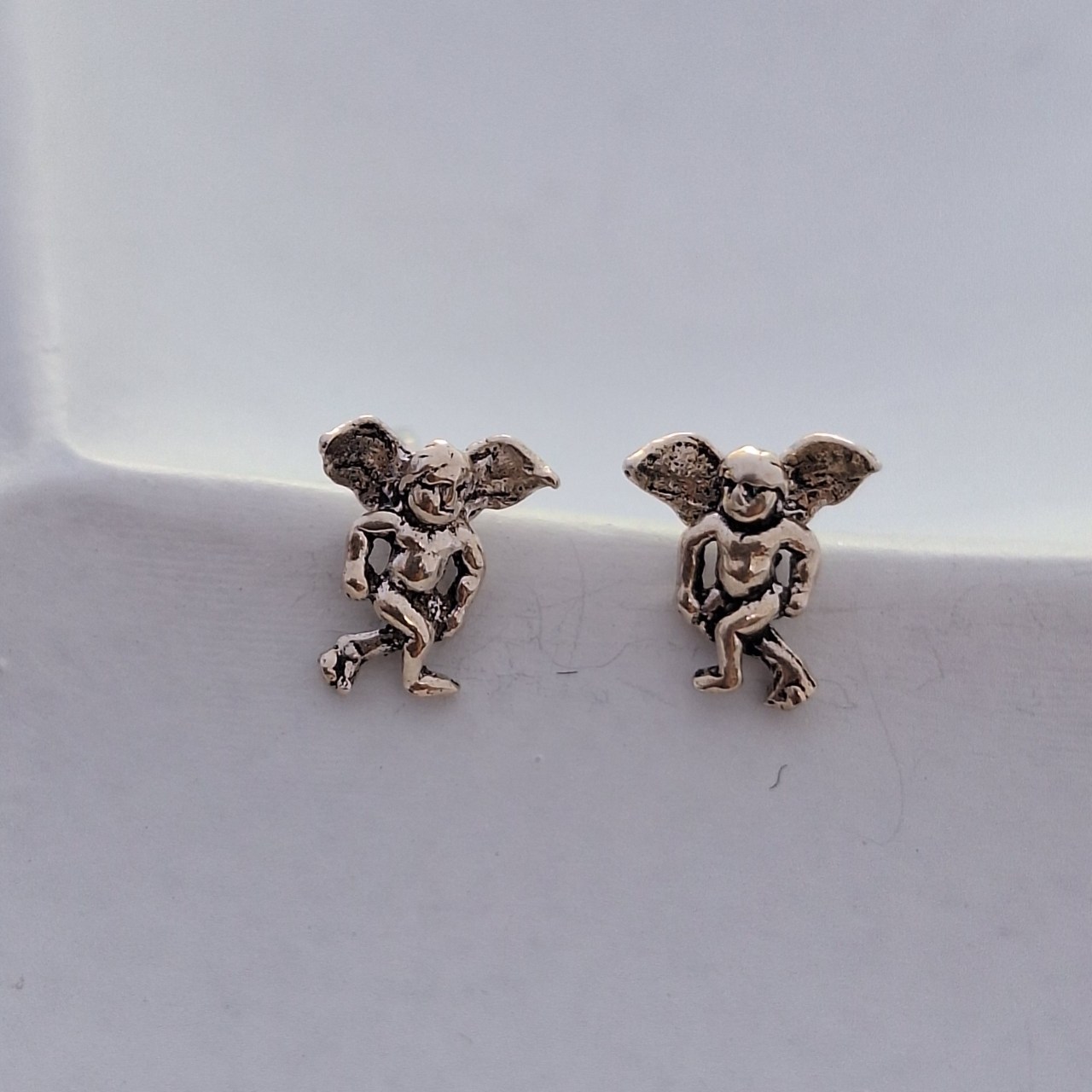 Gargoyle studs