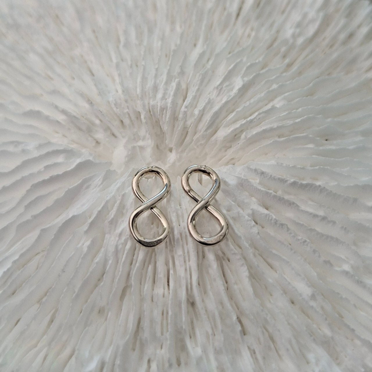 infinity studs