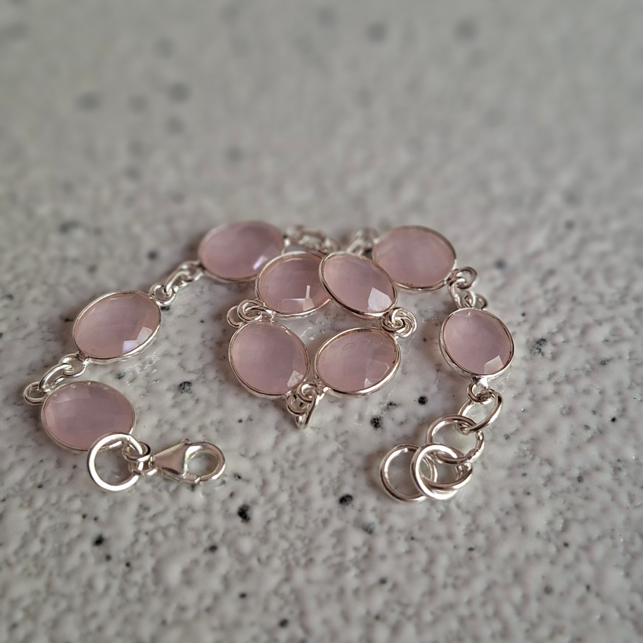 rose quartz bracelet