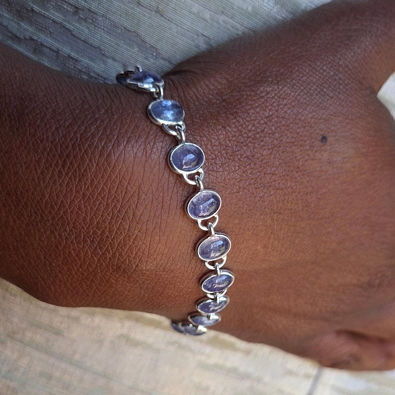 milky tanzanite oval stone bracelet