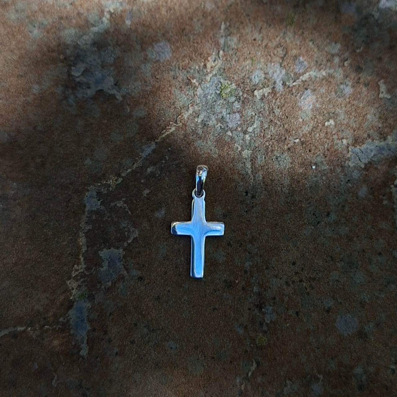 Cross Pendant 12mm