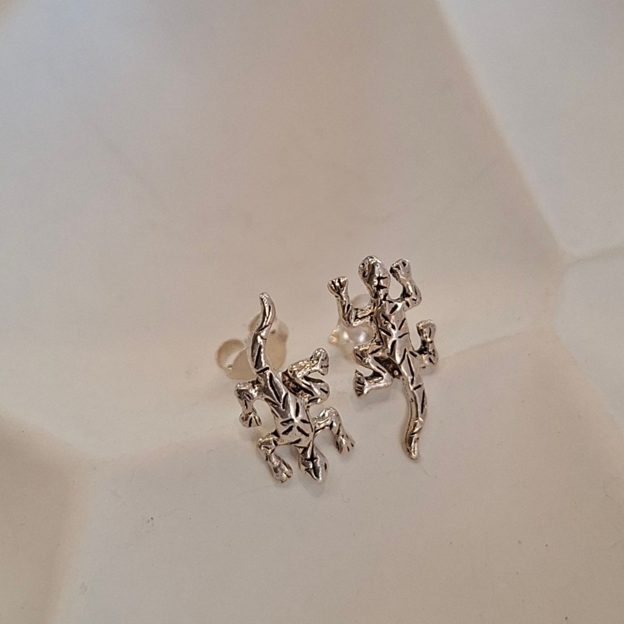 Lizard Studs