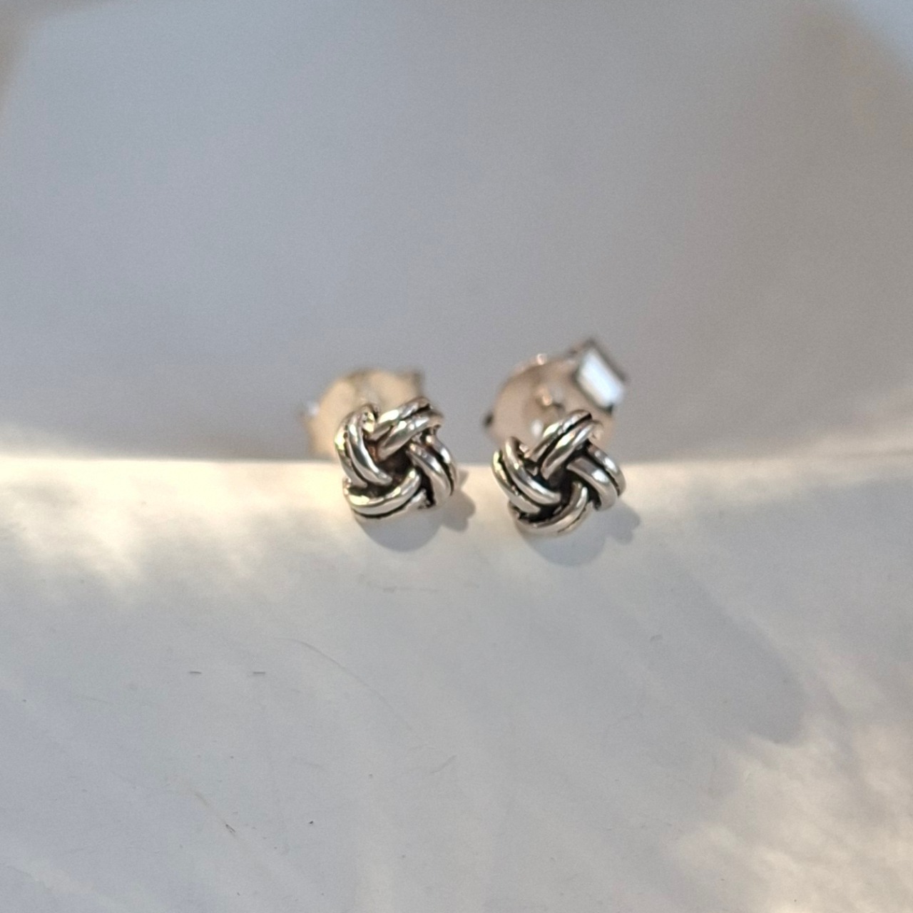 Flat Knot Studs