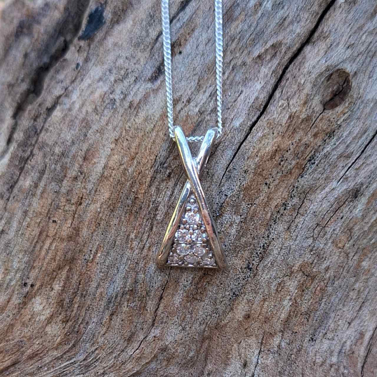 criss cross pendant with cz